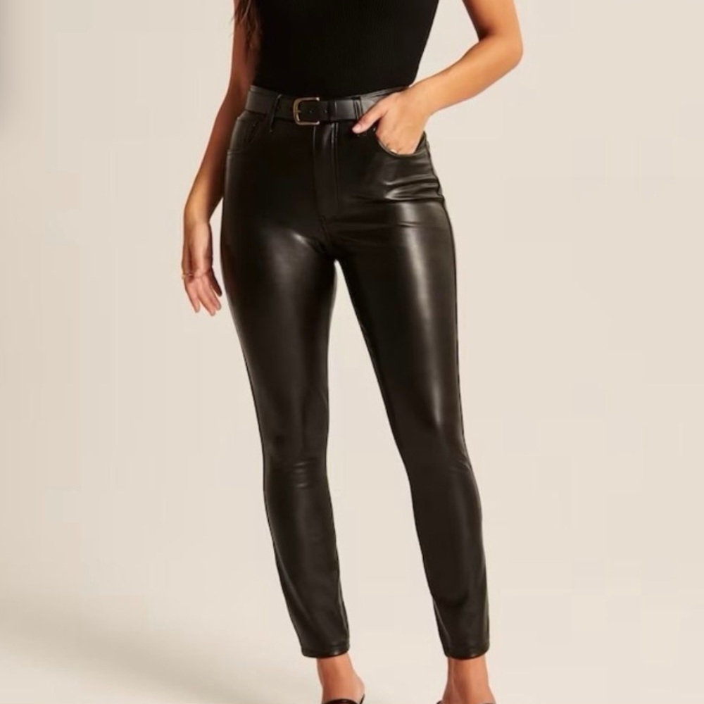 A&F Curve Love Vegan Leather Skinny Pant